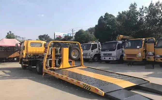乌兰察布汽车中途维修案例